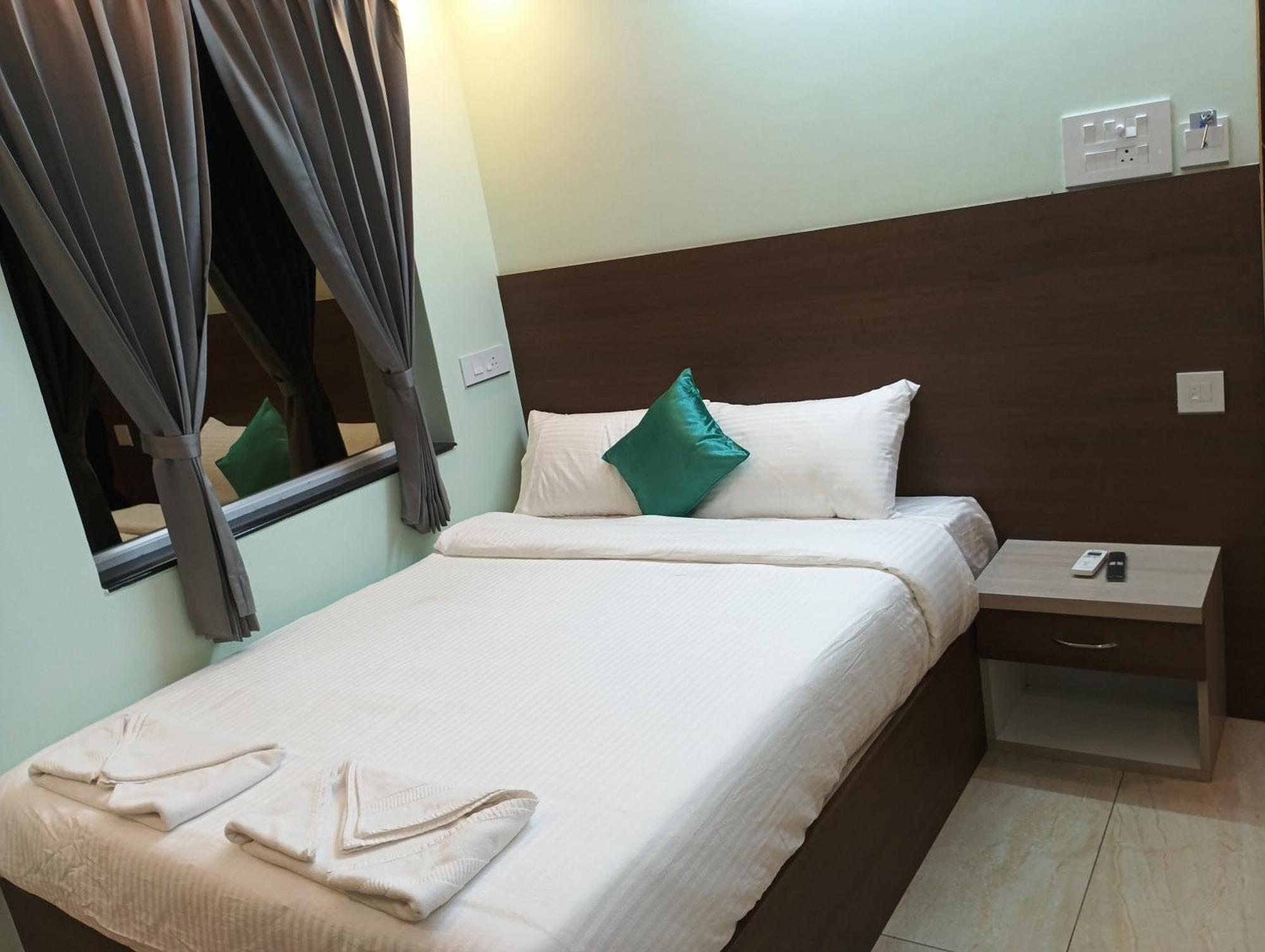 Malar Park Hotel Tiruvannamalai Exterior photo